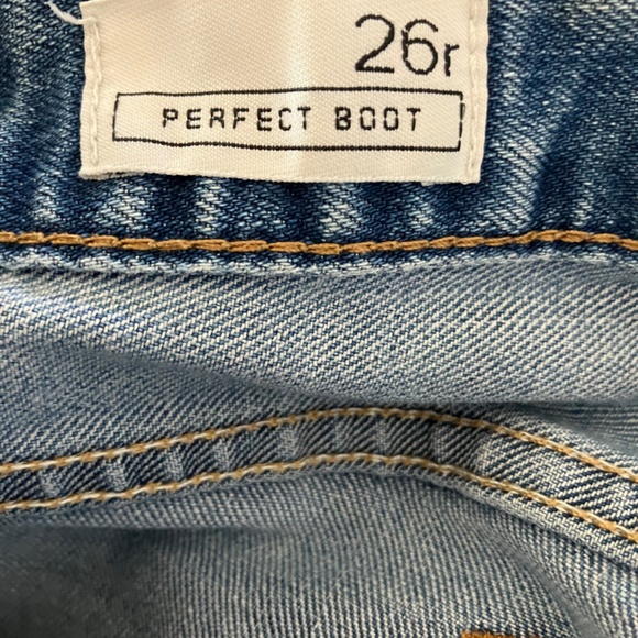 Old Navy Perfect Boot Jeans - Size 26r - Picture 5 of 7